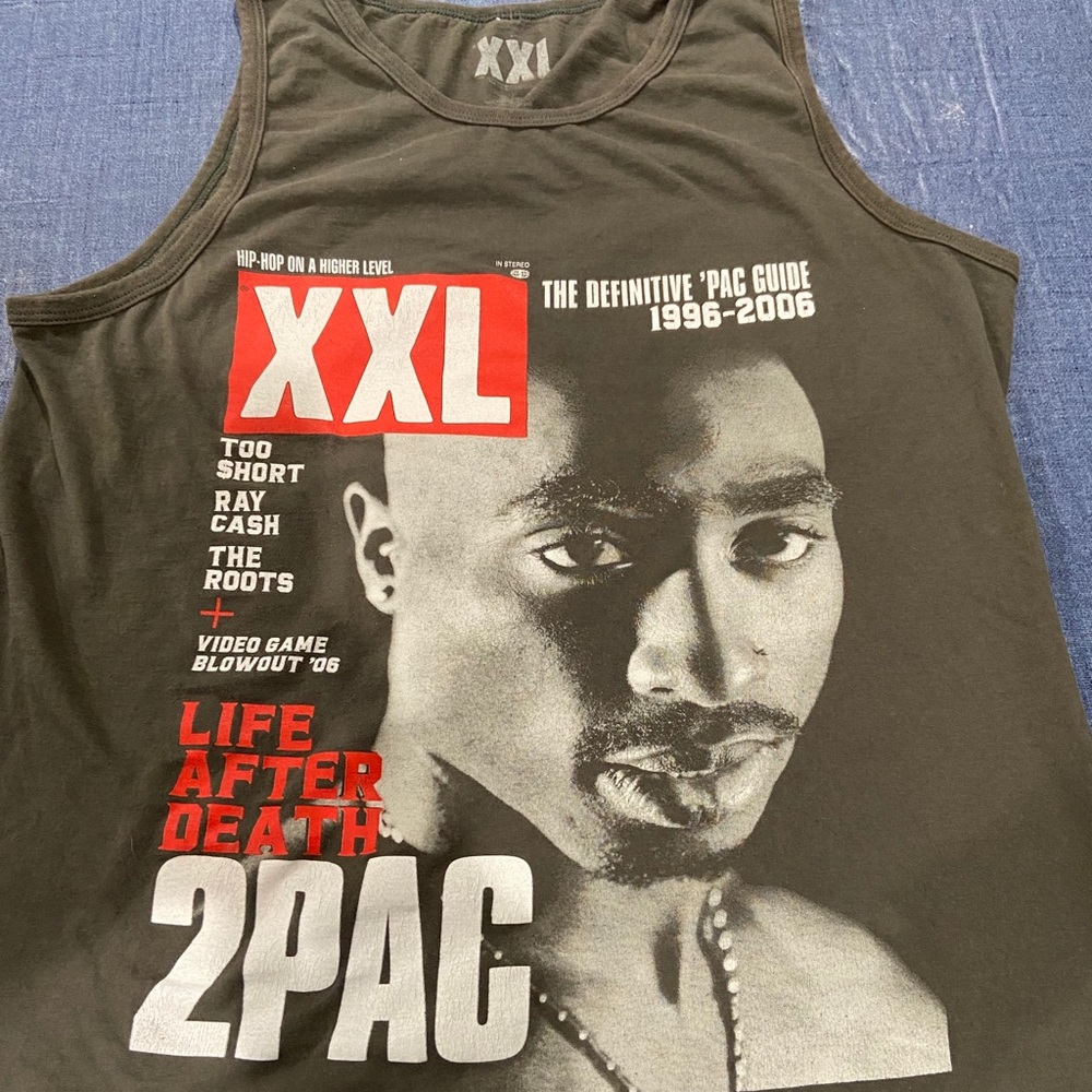 ✅XXL Rare Tupac shirt